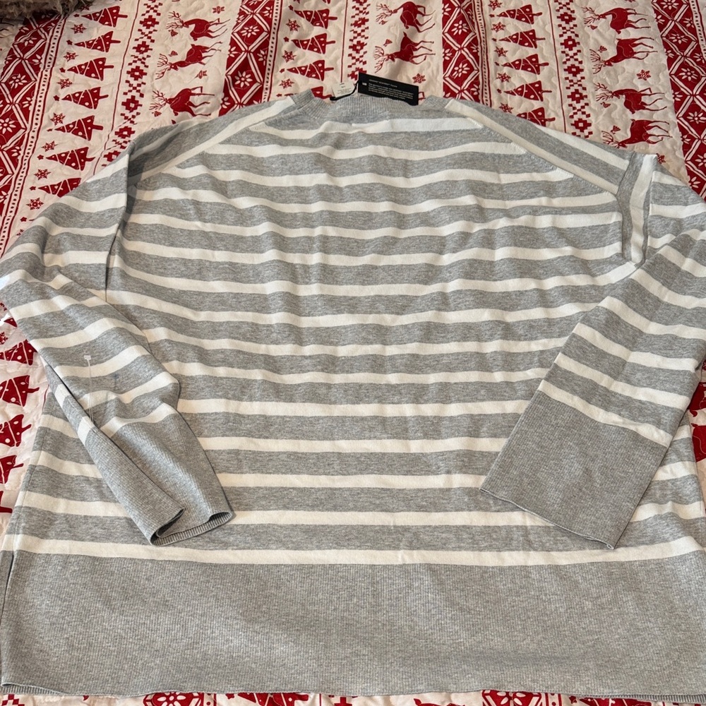 Babaton Heather Gray and White Sweater - Picture 7 of 7